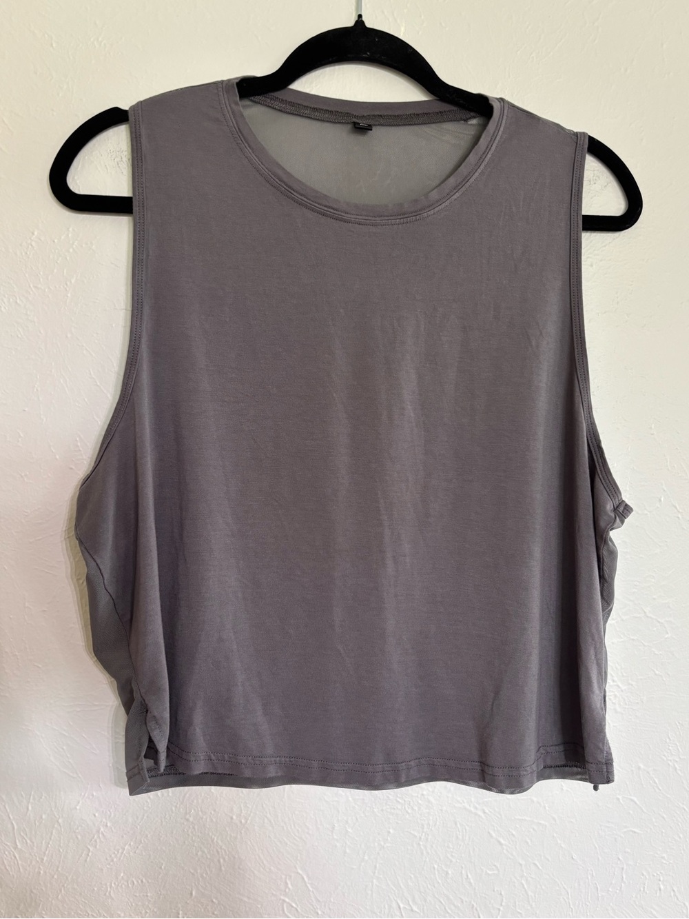 Gray Sleeveless Crewneck Cropped Tank Top